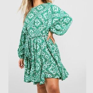 Boohoo Green Floral Long Sleeve Dress
